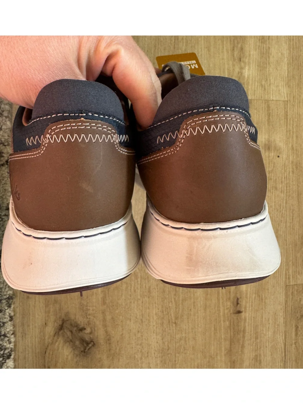Clarks Men’s Motion Lace-Up Sneakers in Taupe 7.5 new